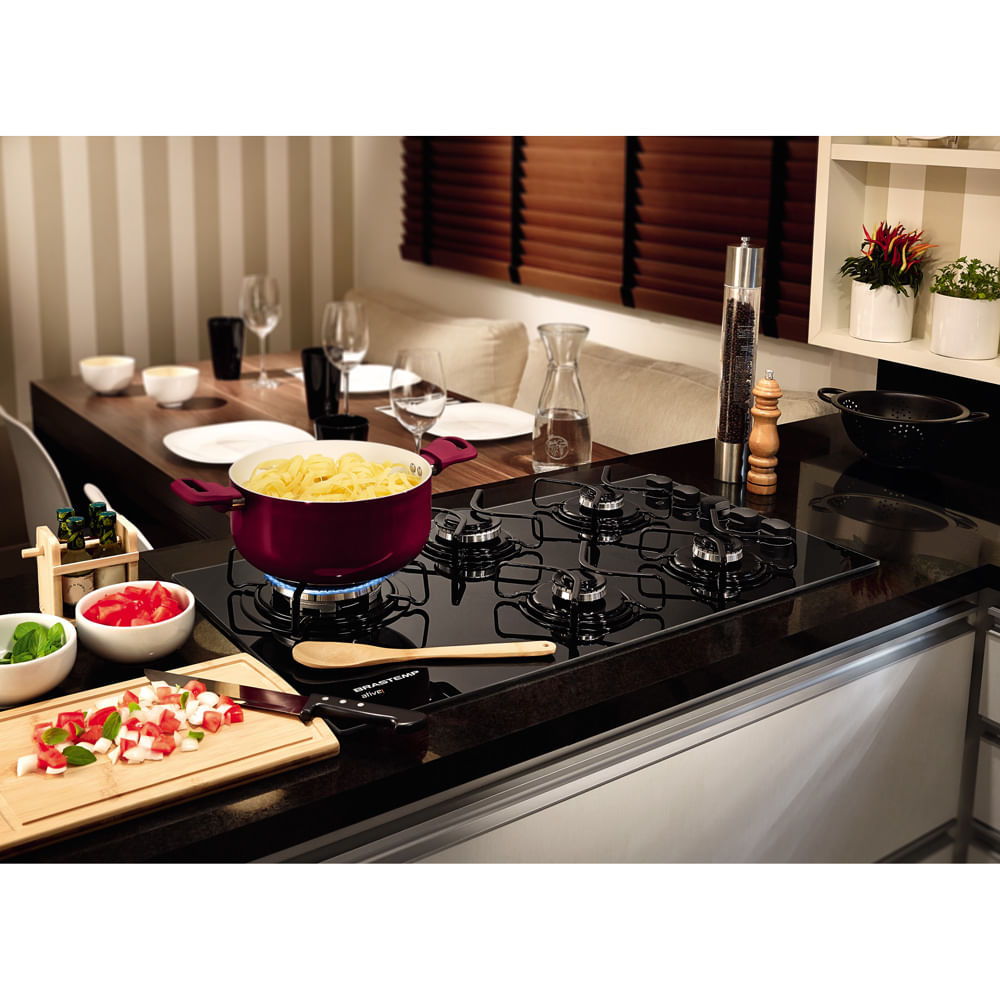 Cooktop a Gás Brastemp 5 Bocas 1 Quadrichama Lateral Vidro Preto